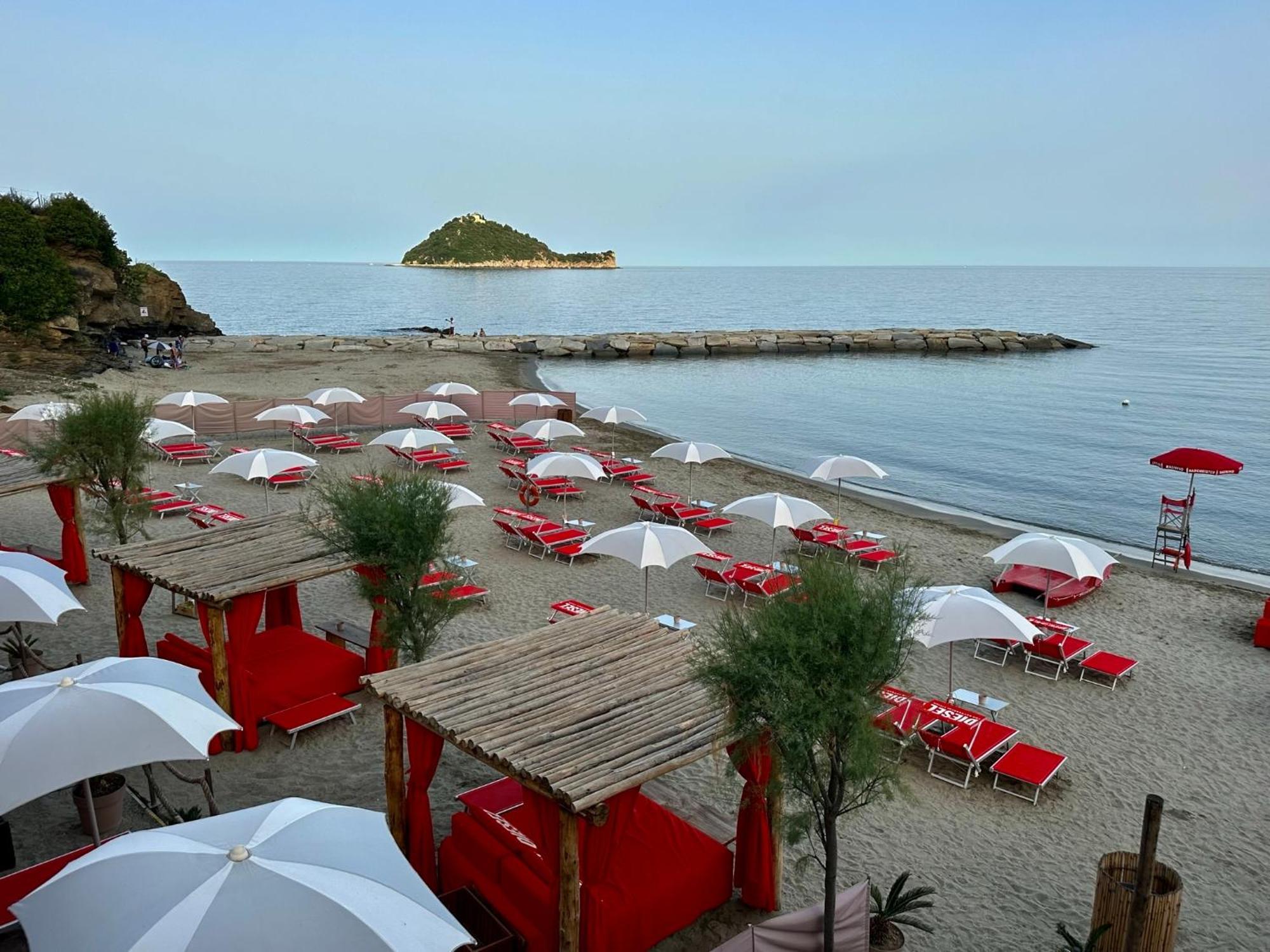 Baba Residences Alassio Exterior photo